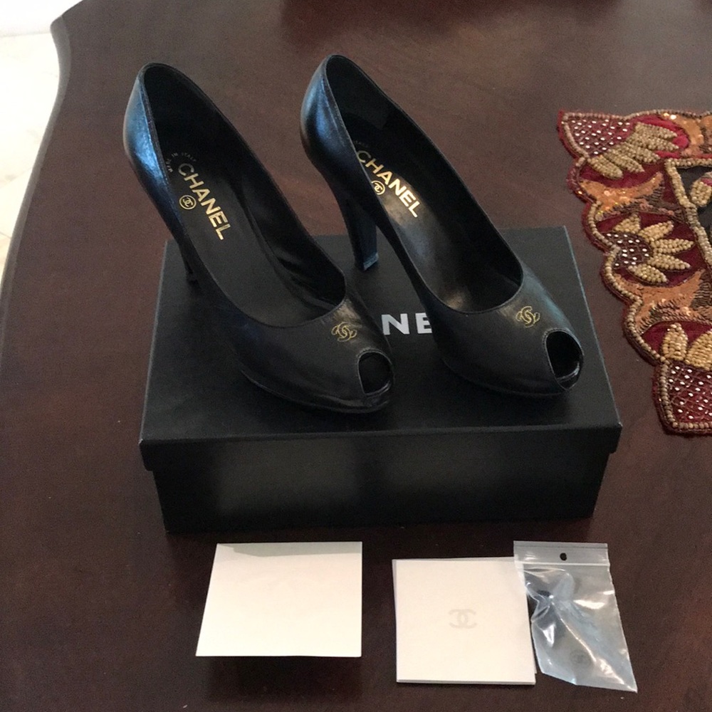 Chanel pumps